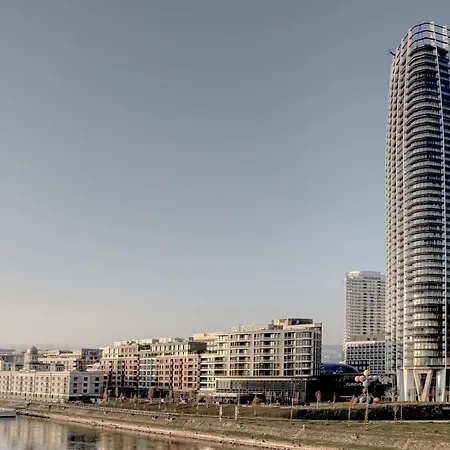 アパート Eurovea Tower With Free Parking *