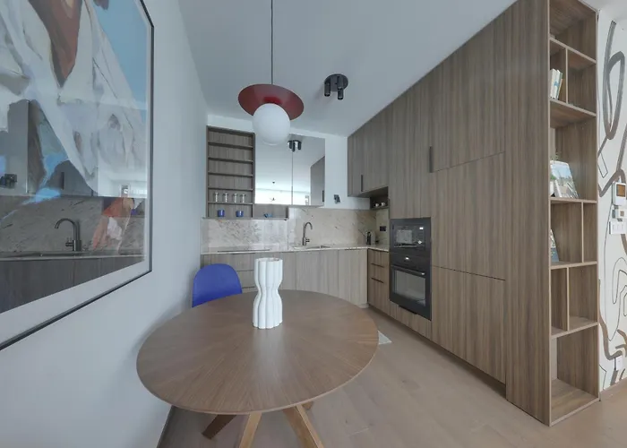 Eurovea Tower With Free Parking Apartman